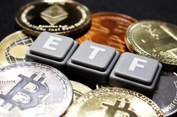 US Spot Bitcoin ETFs See $18.58M Net Outflows, ETH ETFs Follow Suit